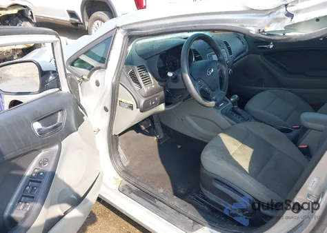 2016 Kia Forte Lx z USA, uszkodzony, nr VIN KNAFK4A60G5541963